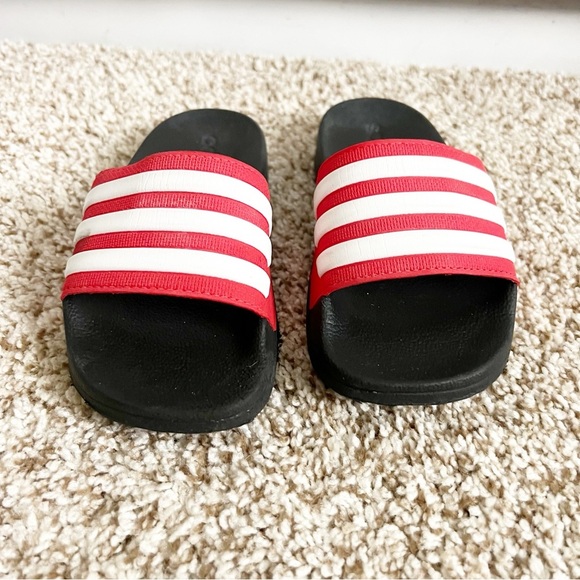 Adidas Kids Red and White Slide Sandals Size 13 - Picture 2 of 7